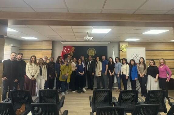 Sivas ve Kayserili Eczacılarımız ile Mevsimsel Alerjilere Aromaterapi Yaklaşımlarını Konuştuk